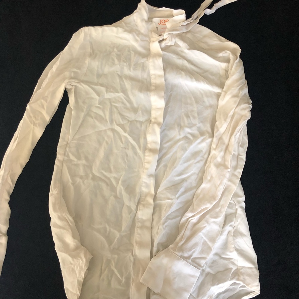 MOVING SALE! White button down, high collar ribbon